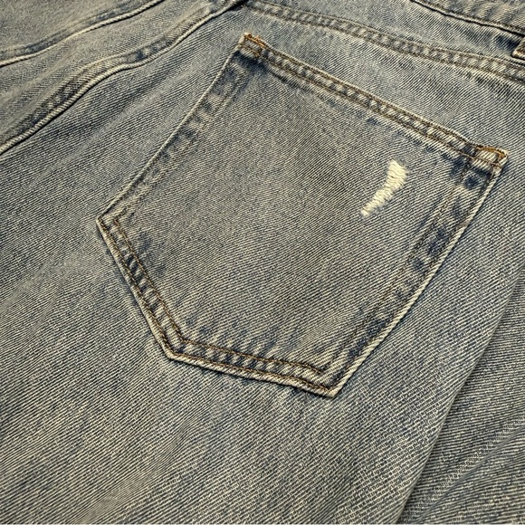 H&M distressed High Rise Light Blue Women’s Flare-Leg Jeans with Side Slit sz4 - Picture 7 of 9